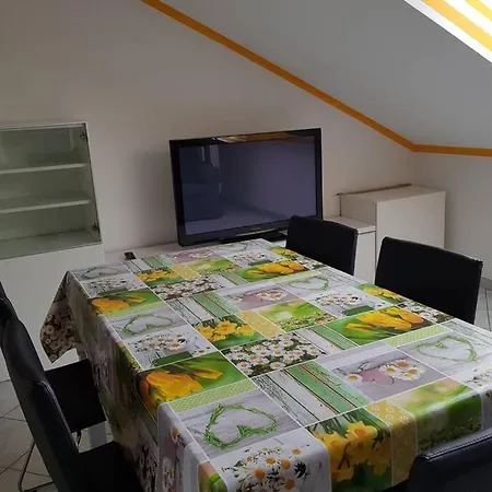 Chez Panda: Ampia E Luminosa Mansarda - Open Space Apartment