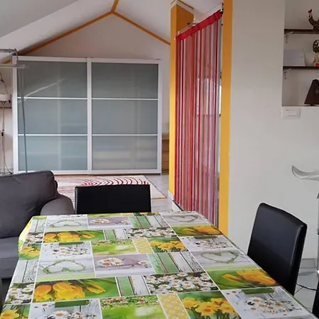 Chez Panda: Ampia E Luminosa Mansarda - Open Space Apartment *